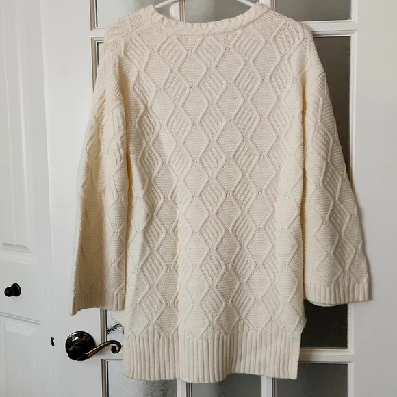 Max Studio Oversized Sweater - Picture 2 of 8